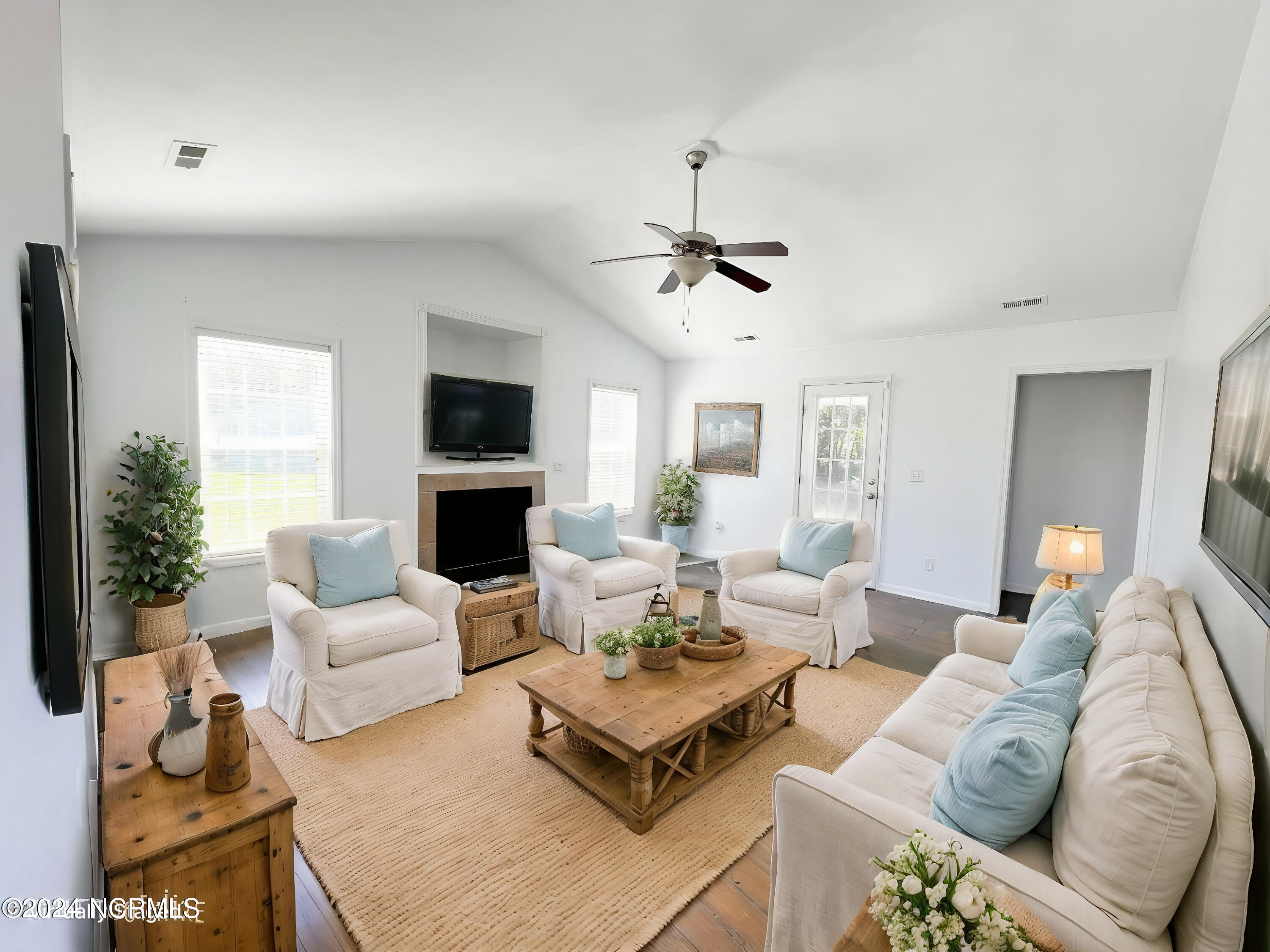 504 Southwest Ridge Drive Richlands, NC 28574 - Photo 4 of 30 Virtual Staging AI - 2024092215364157892