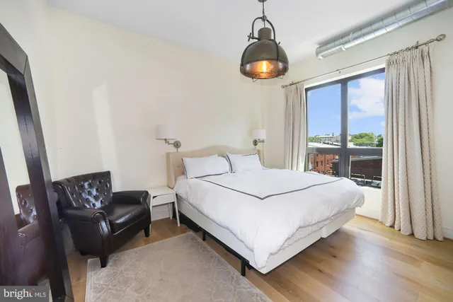 $3,100 | 301 H Street Northeast, Unit 305, Washington, DC 20002