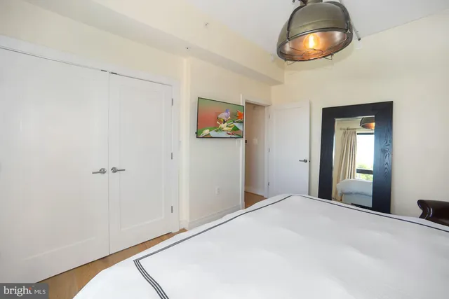 $3,100 | 301 H Street Northeast, Unit 305, Washington, DC 20002