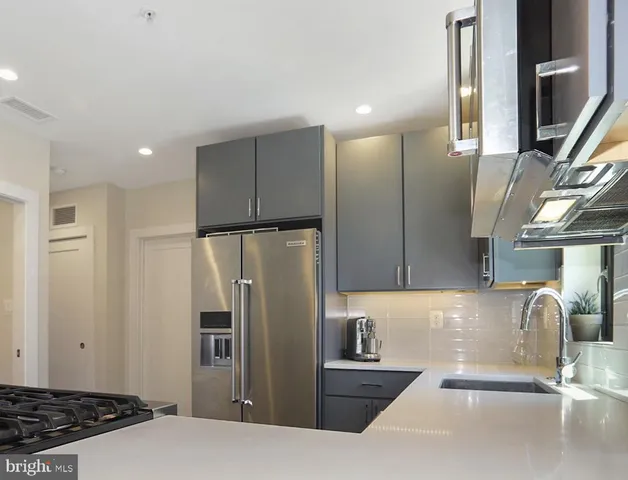 $3,100 | 301 H Street Northeast, Unit 305, Washington, DC 20002