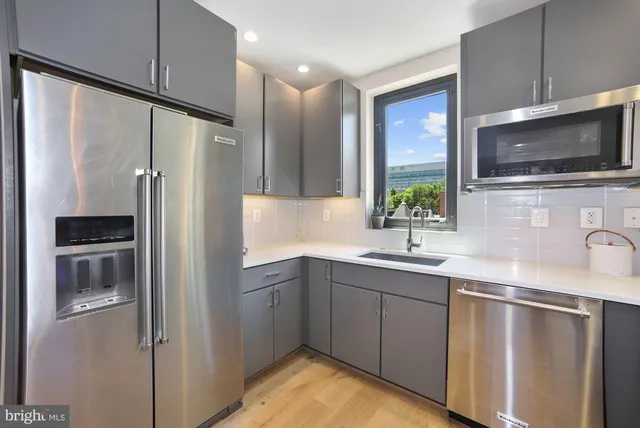 $3,100 | 301 H Street Northeast, Unit 305, Washington, DC 20002