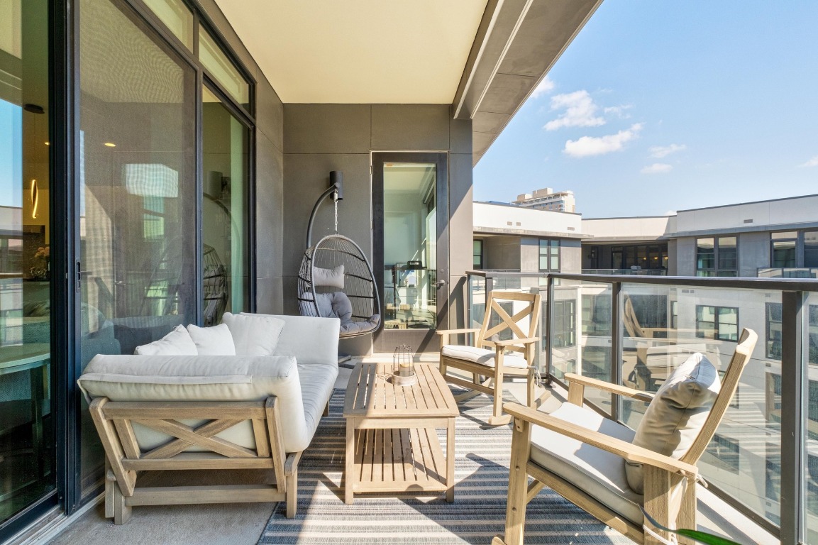 800 Embassy Drive, Unit 609 Austin, TX 78702 - Photo 19 of 33 a view of yard with patio