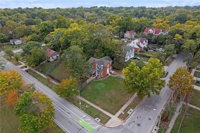 $215,000 | 1719 East 76th Street, Kansas City, MO 64131