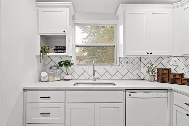 $215,000 | 1719 East 76th Street, Kansas City, MO 64131