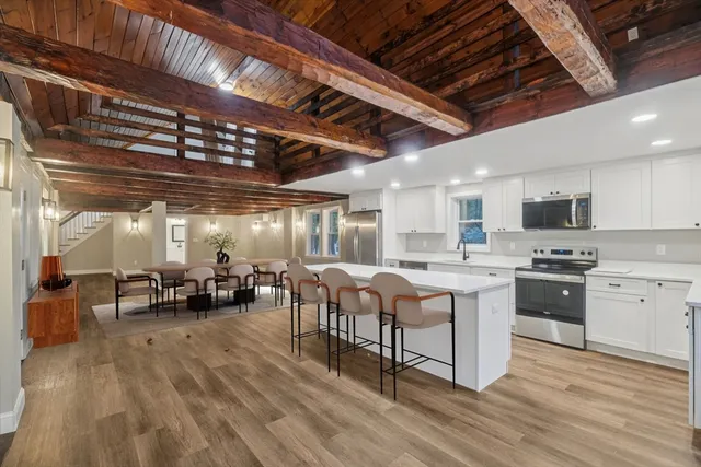 $649,977 | 1 Rounseville Road, Rochester, MA 02770