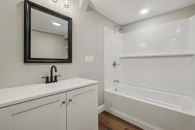 $649,977 | 1 Rounseville Road, Rochester, MA 02770