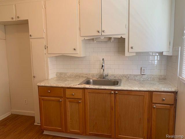 9618 Rutland Street Detroit, MI 48227 - Photo 12 of 19