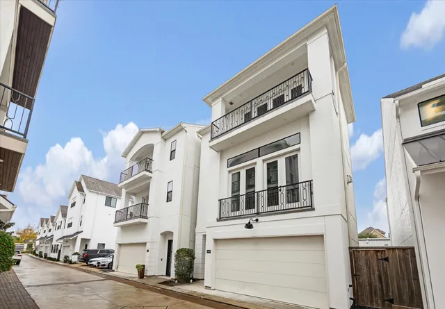 $4,900 | 1659 Bingle Road, Houston, TX 77055