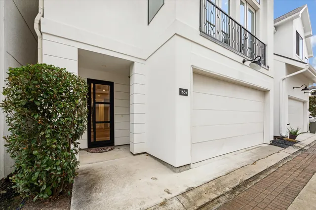 $4,900 | 1659 Bingle Road, Houston, TX 77055