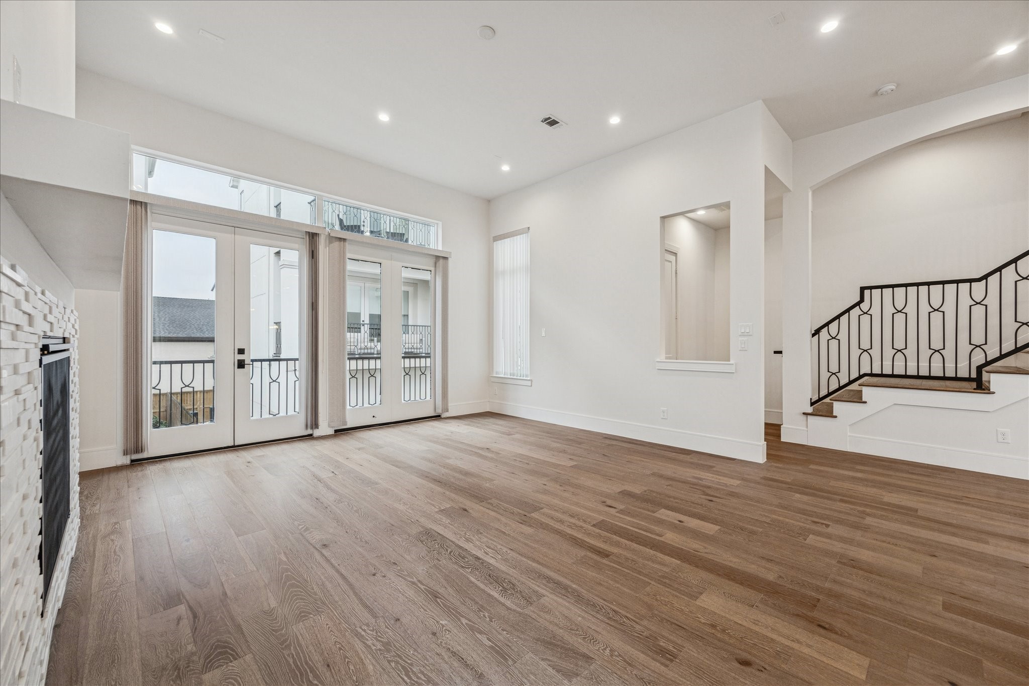 1659 Bingle Road Houston, TX 77055 - Photo 8 of 31