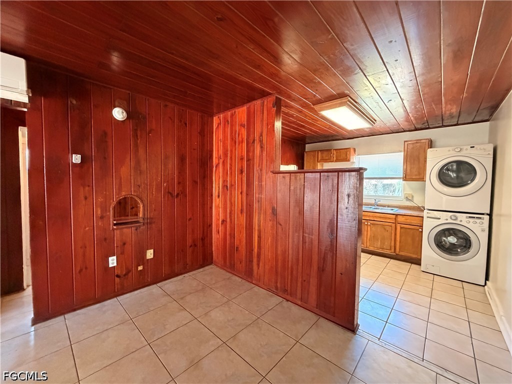 1935 Ricardo Avenue Fort Myers, FL 33901 - Photo 5 of 14