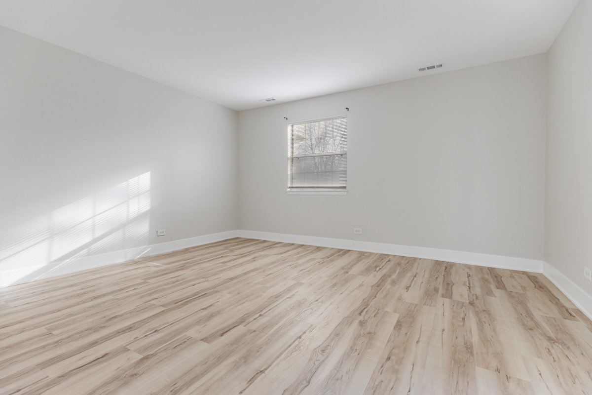 3 North Victoria Lane, Unit B Streamwood, IL 60107 - Photo 5 of 16