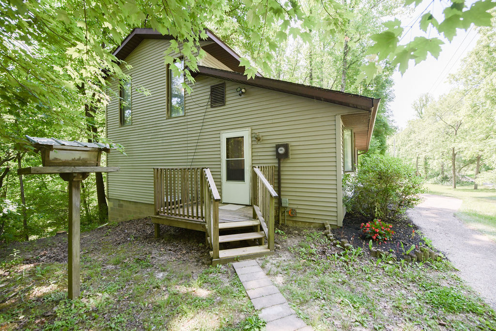 815 Keeler Road Spencer, IN 47460 - Photo 5 of 41