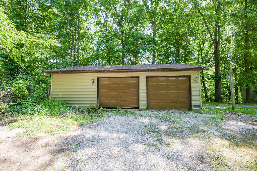 815 Keeler Road Spencer, IN 47460 - Photo 6 of 41