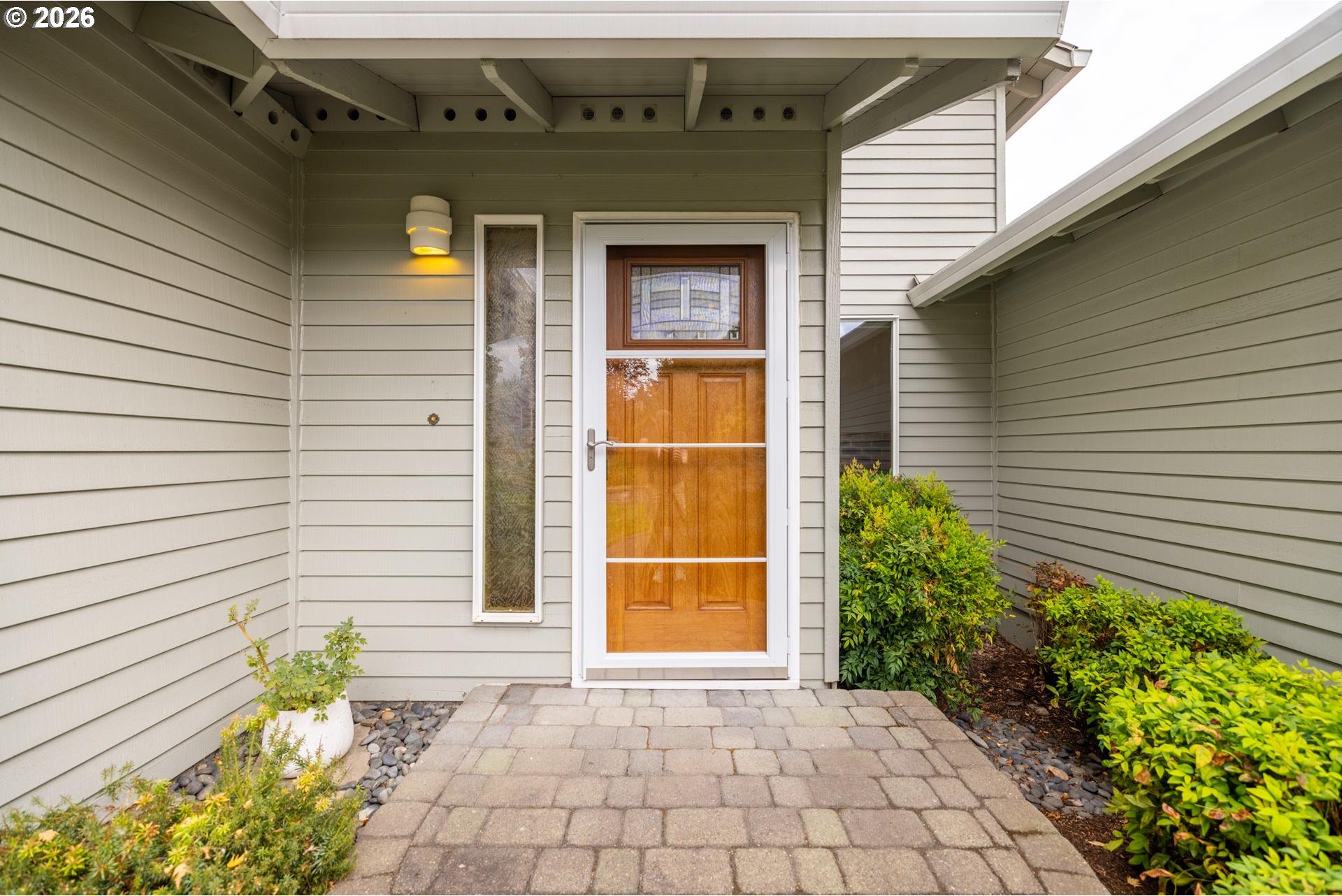 15615 Northwest Ridgetop Lane Beaverton, OR 97006 - Photo 2 of 30 Gallery Image 2