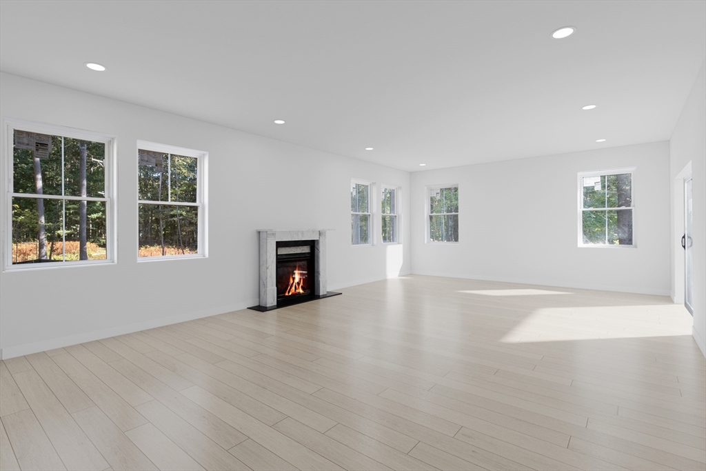 427 Groton Road Westford, MA 01886 - Photo 8 of 20