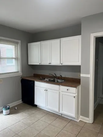 $1,050 | 3764 Carnes Avenue, Memphis, TN 38111