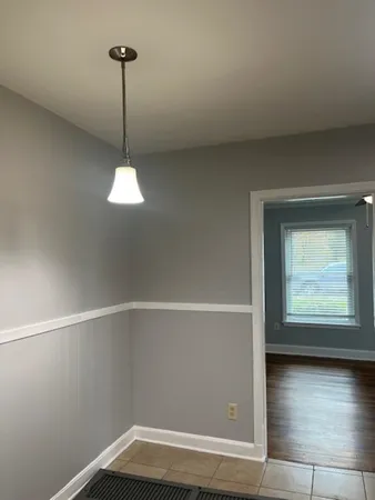 $1,050 | 3764 Carnes Avenue, Memphis, TN 38111