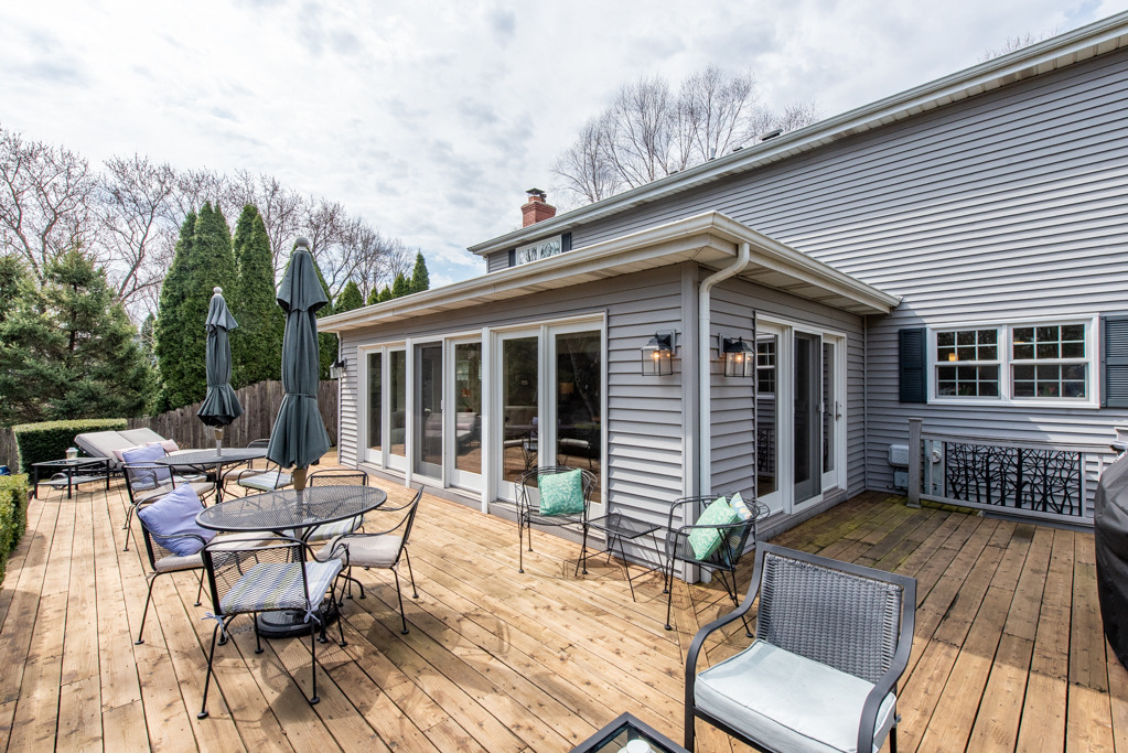 1629 Deer Run Road Gurnee, IL 60031 - Photo 2 of 40