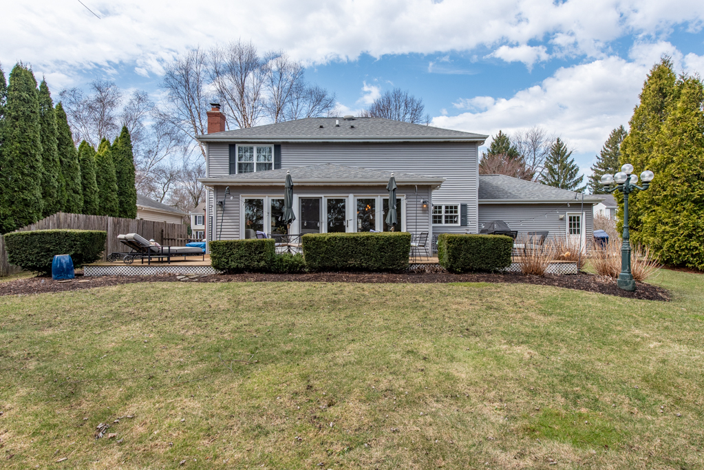 1629 Deer Run Road Gurnee, IL 60031 - Photo 36 of 40