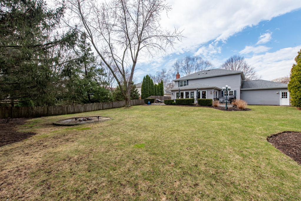 1629 Deer Run Road Gurnee, IL 60031 - Photo 37 of 40