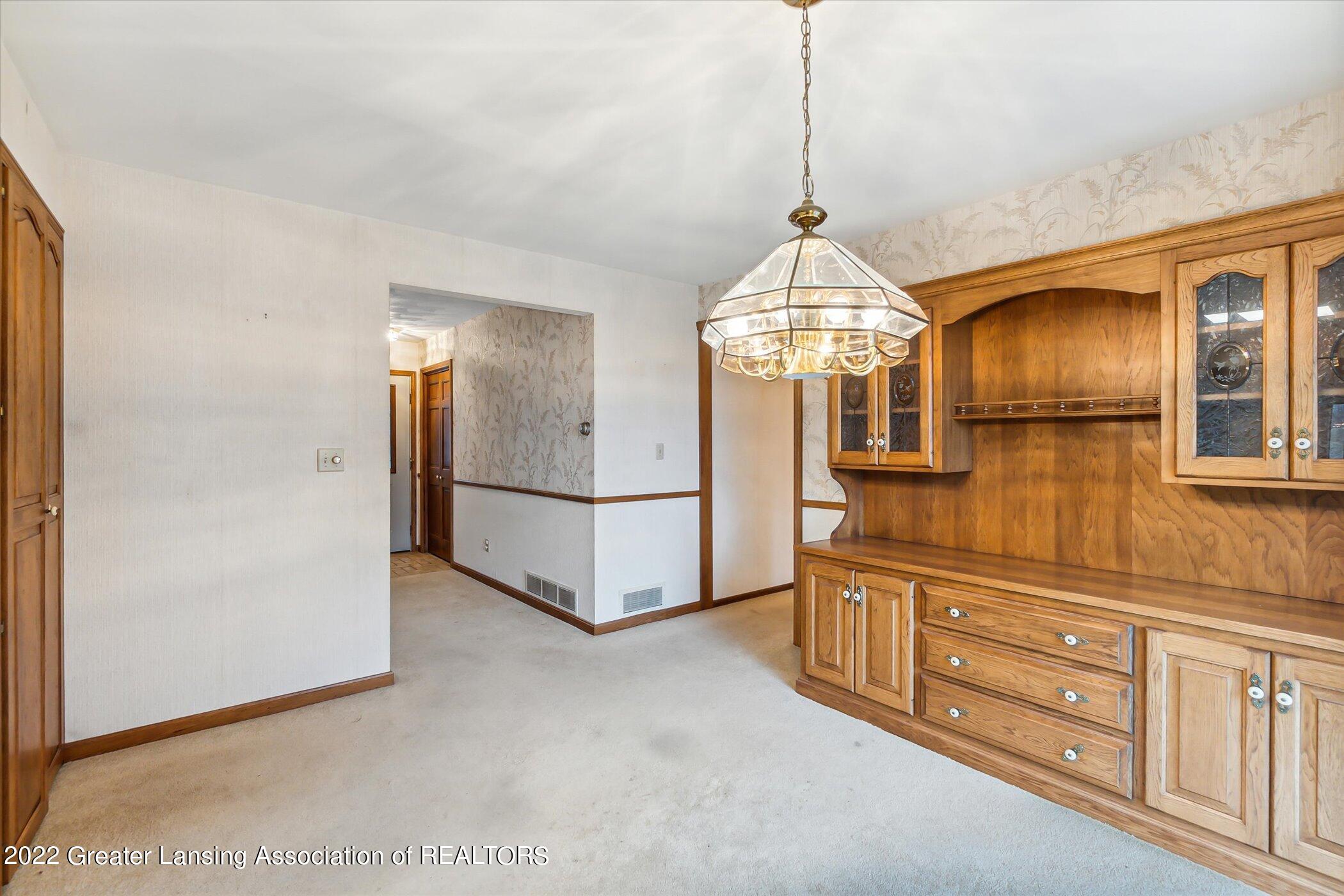 2729 West Clark Road Lansing, MI 48906 - Photo 10 of 43 14-2729-W-Clark-Rd-Lansing-MI-48906-Wind