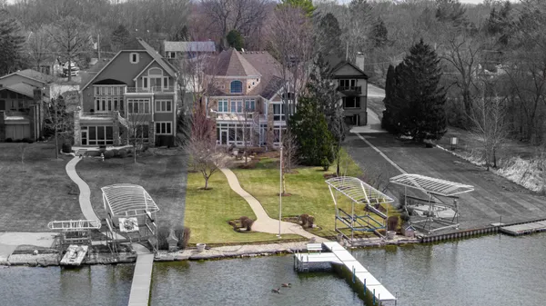 $1,450,000 | 38856 North Cedar Crest Drive, Lake Villa, IL 60046