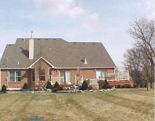5703 South Tecumseh Road Springfield, OH 45502 - Photo 3 of 16