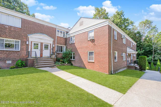 $220,000 | 178 Arlo Road, Unit B | Grymes Hill