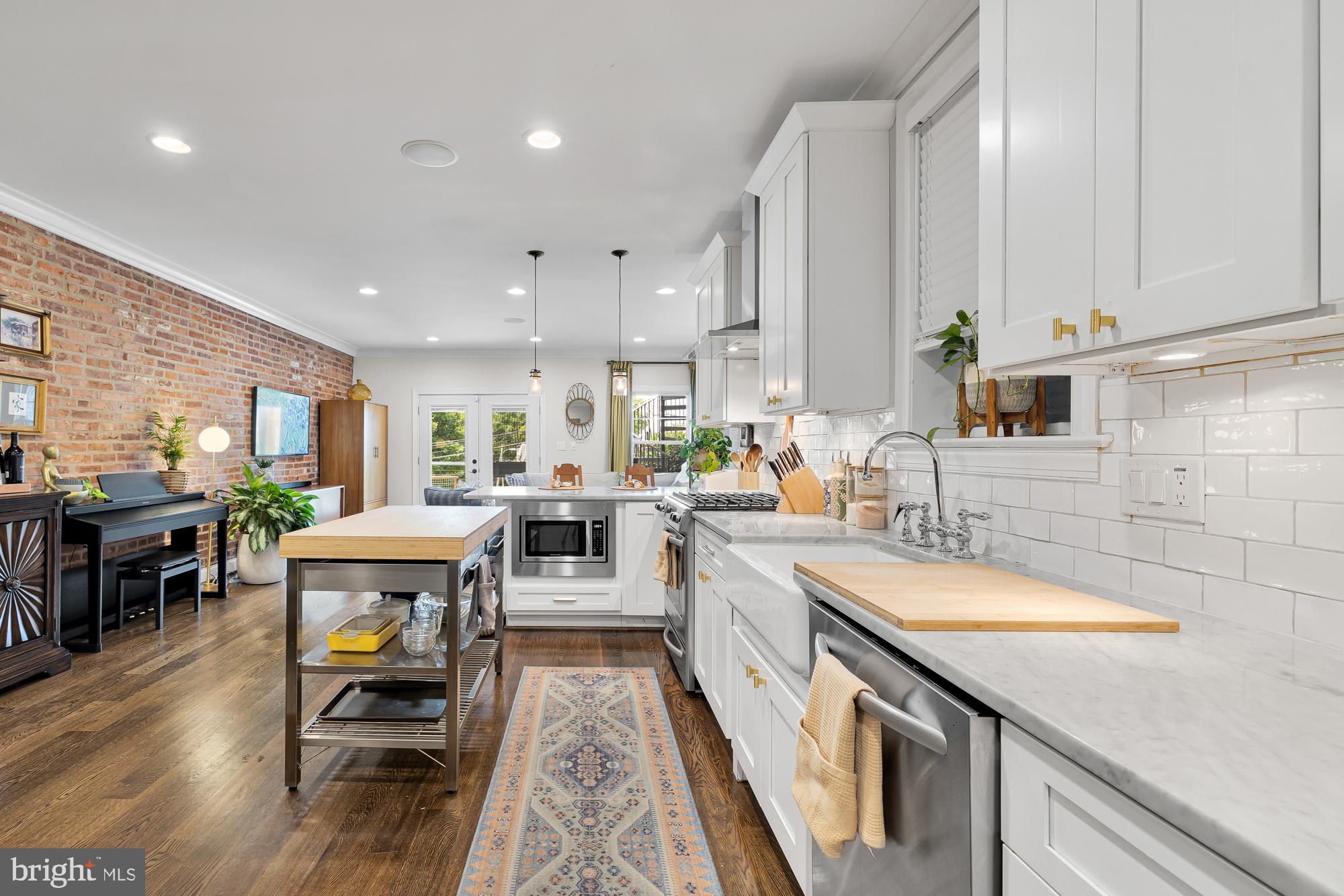 2026 North Capitol Street Northwest, Unit 1 Washington, DC 20002 - Photo 6 of 44