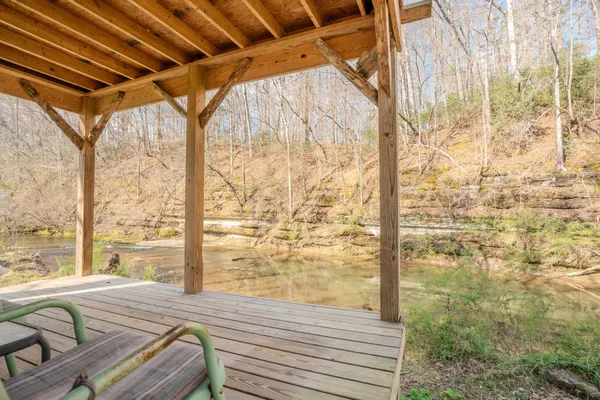 $448,500 | 109 Rascal Town Road, Loretto, TN 38469