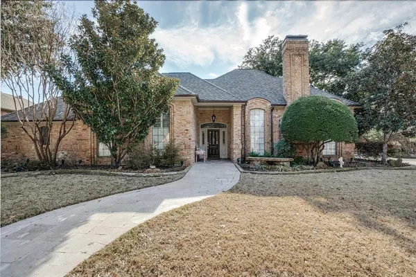 $6,000 | 5604 Covehaven Drive, Dallas, TX 75252
