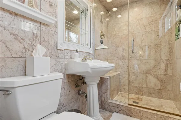 $850,000 | 2913 Virginia Lane, Glenview, IL 60025