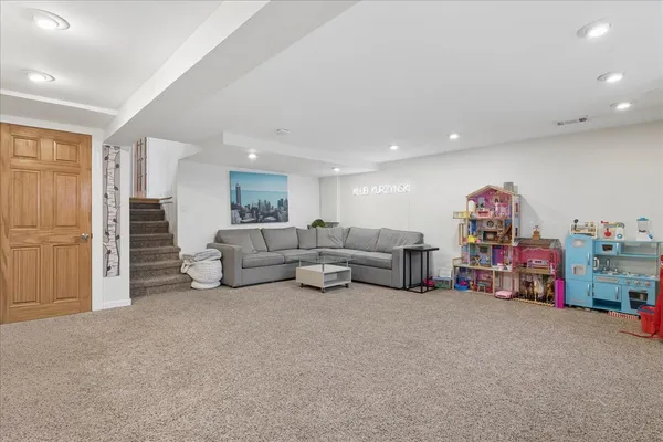 $850,000 | 2913 Virginia Lane, Glenview, IL 60025