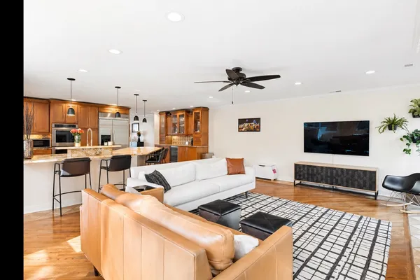 $850,000 | 2913 Virginia Lane, Glenview, IL 60025