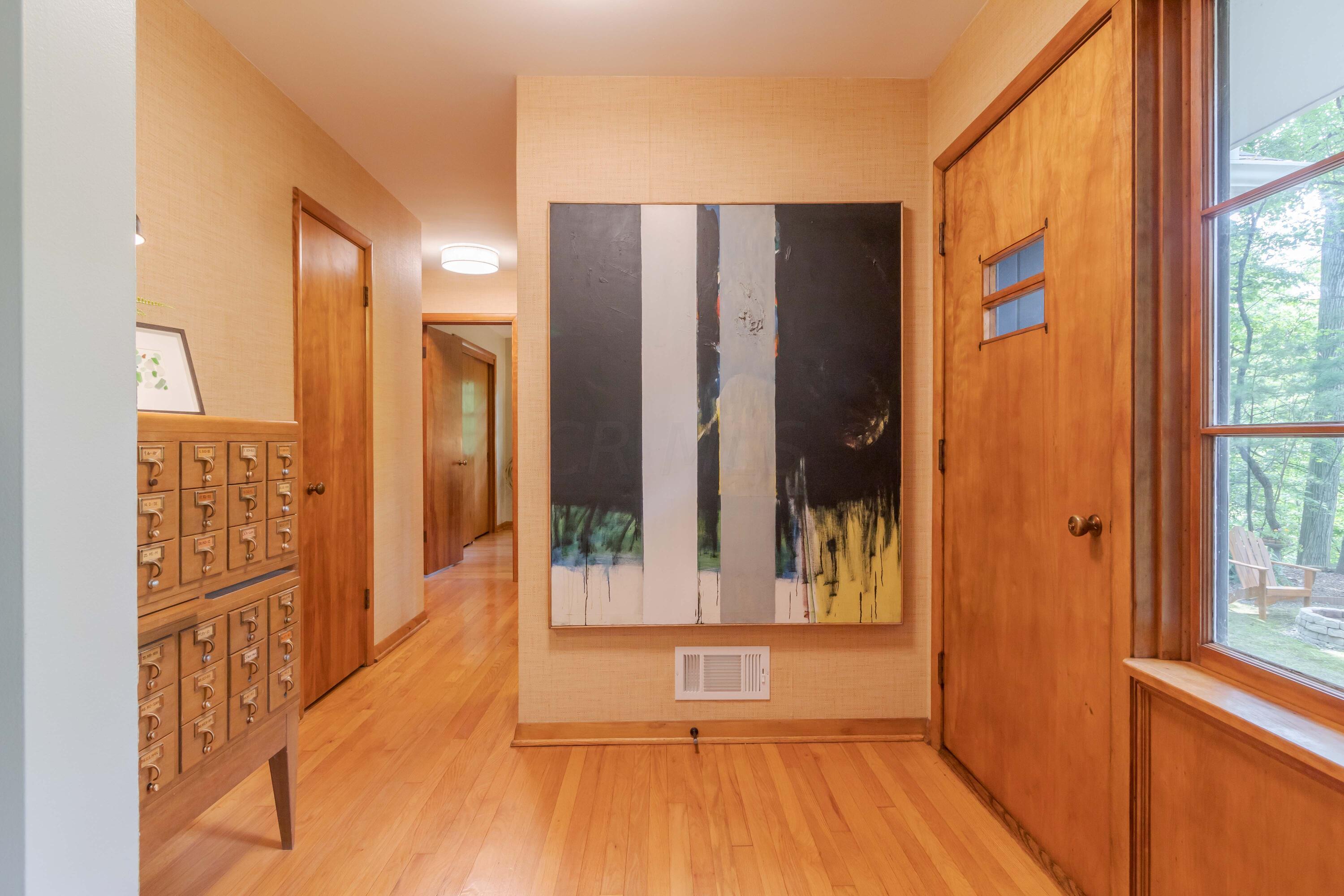 319 Walhalla Road Columbus, OH 43202 - Photo 19 of 65 Back Hallway 2