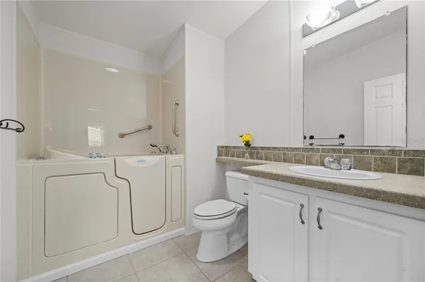 $190,000 | 1000 Kings Highway, Unit 111, Port Charlotte, FL 33980