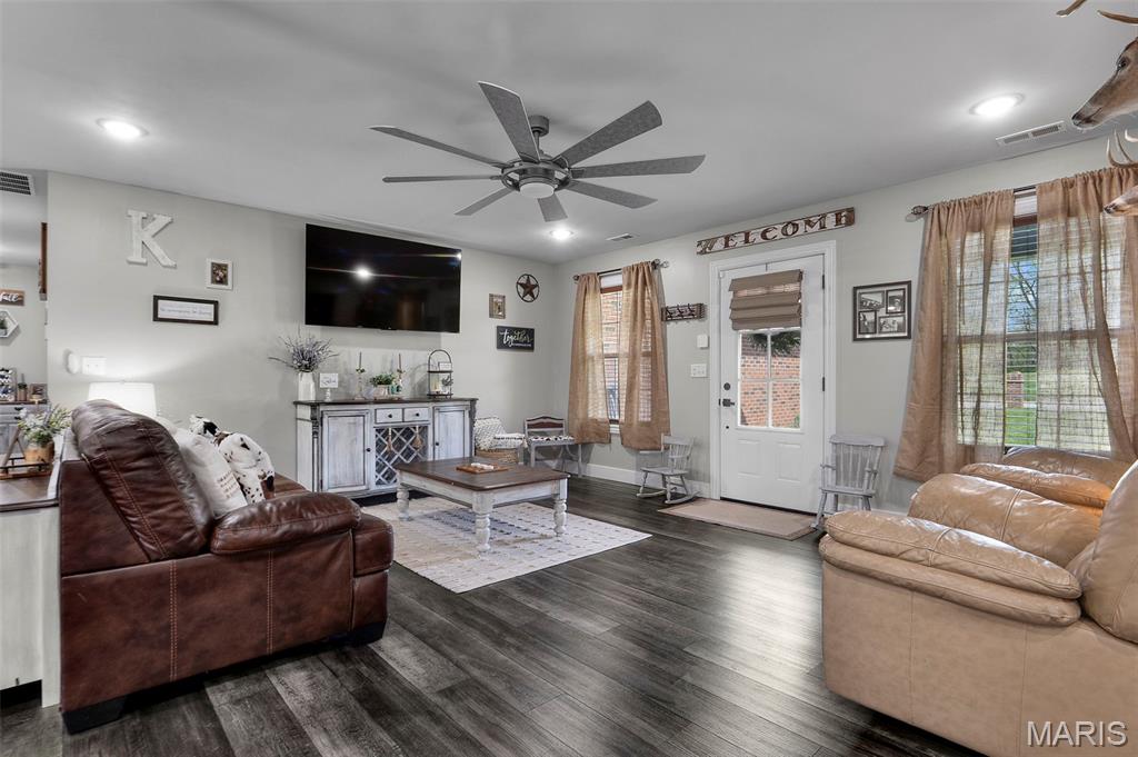 214 Gladiola Street Jackson, MO 63755 - Photo 6 of 29