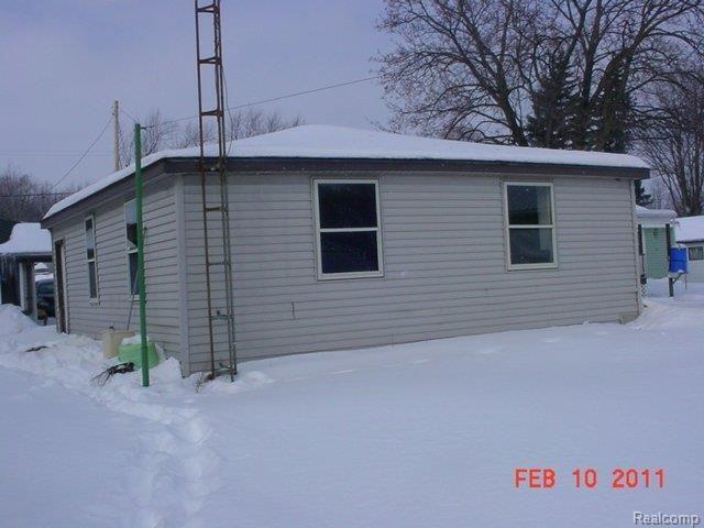 8438 Neff Road Mount Morris, MI 48458 - Photo 3 of 16 SIDE - NEFF