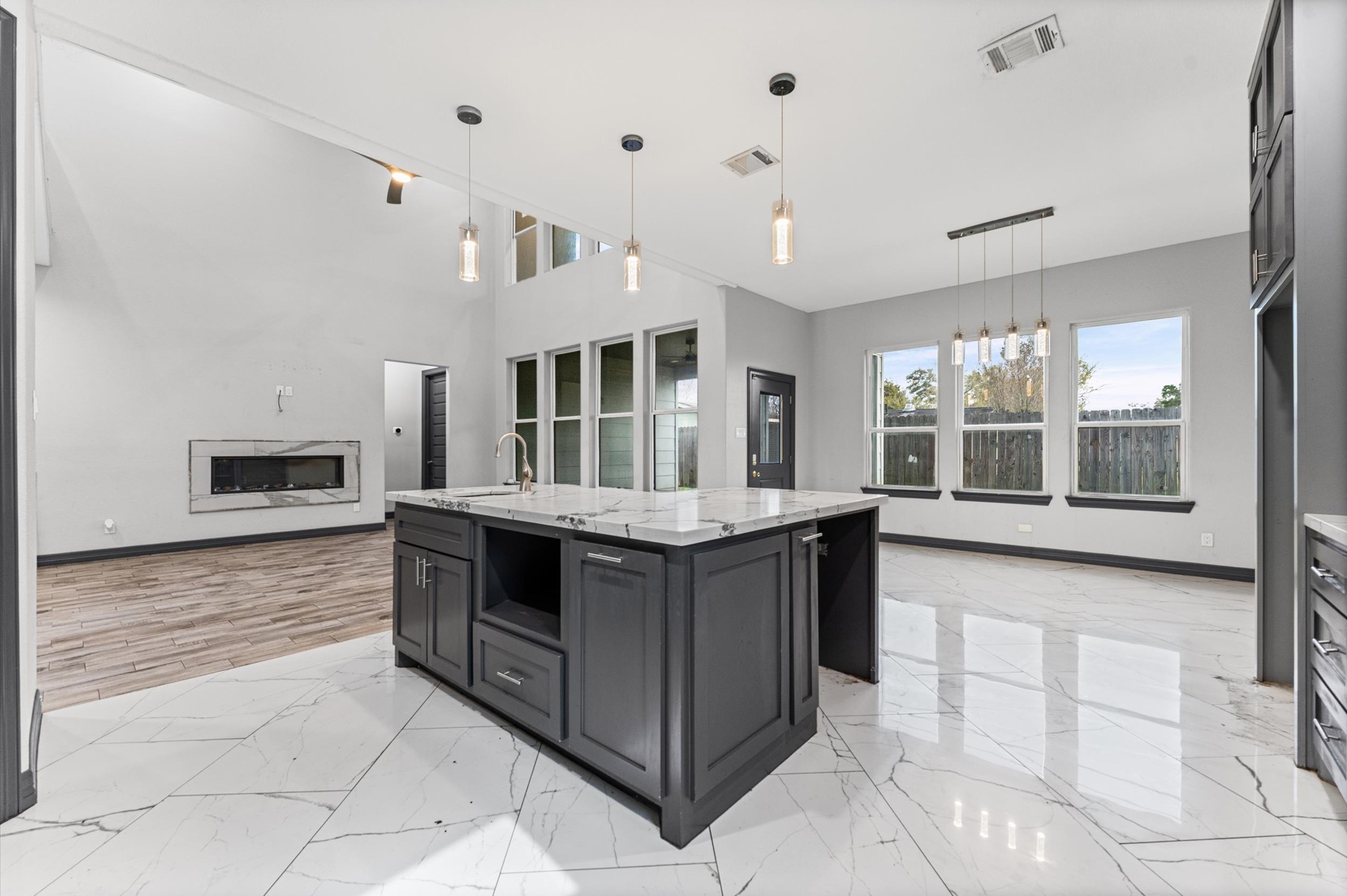 5215 Kelso Street Houston, TX 77021 - Photo 12 of 47