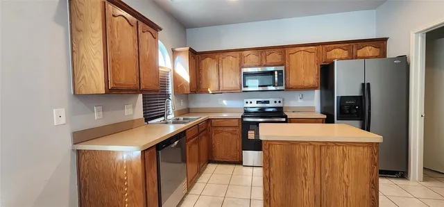 $1,895 | 1121 Beaverwood Lane, Crowley, TX 76036