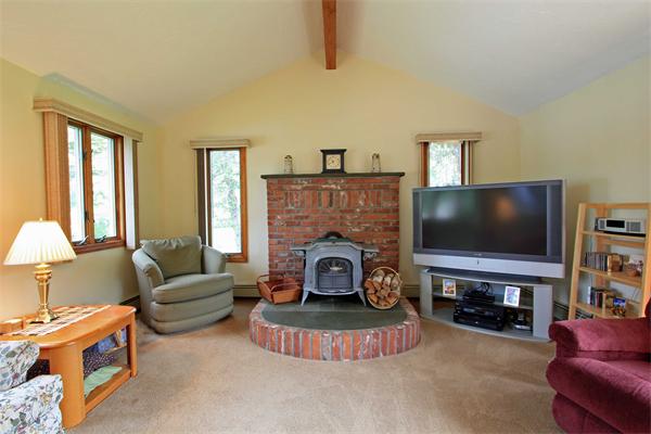 7 Priscilla Road Medway, MA 02053 - Photo 9 of 30 Gallery Image 9