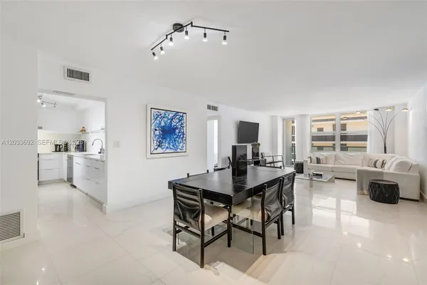 $7,000 | 9511 Collins Avenue, Unit 1211, Surfside, FL 33154