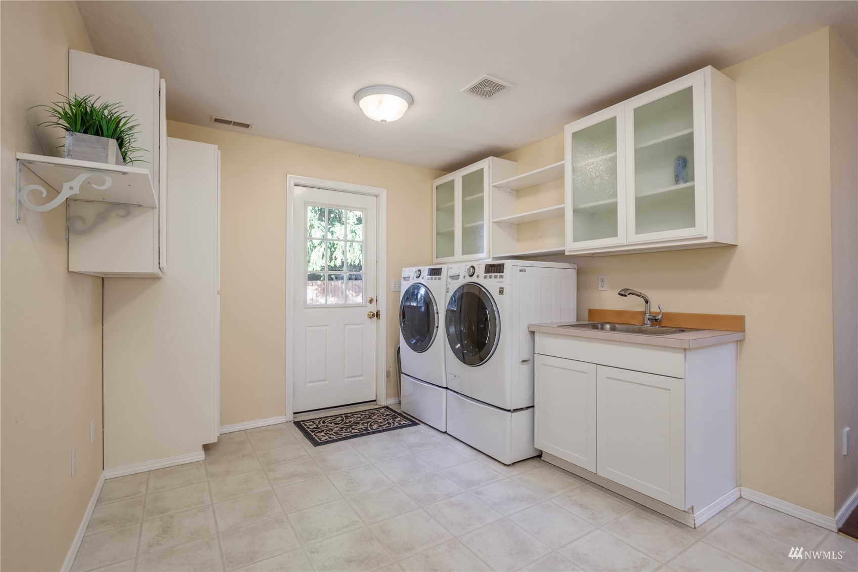 19711 144th Place Southeast Renton, WA 98058 - Photo 21 of 33 Gallery Image 21