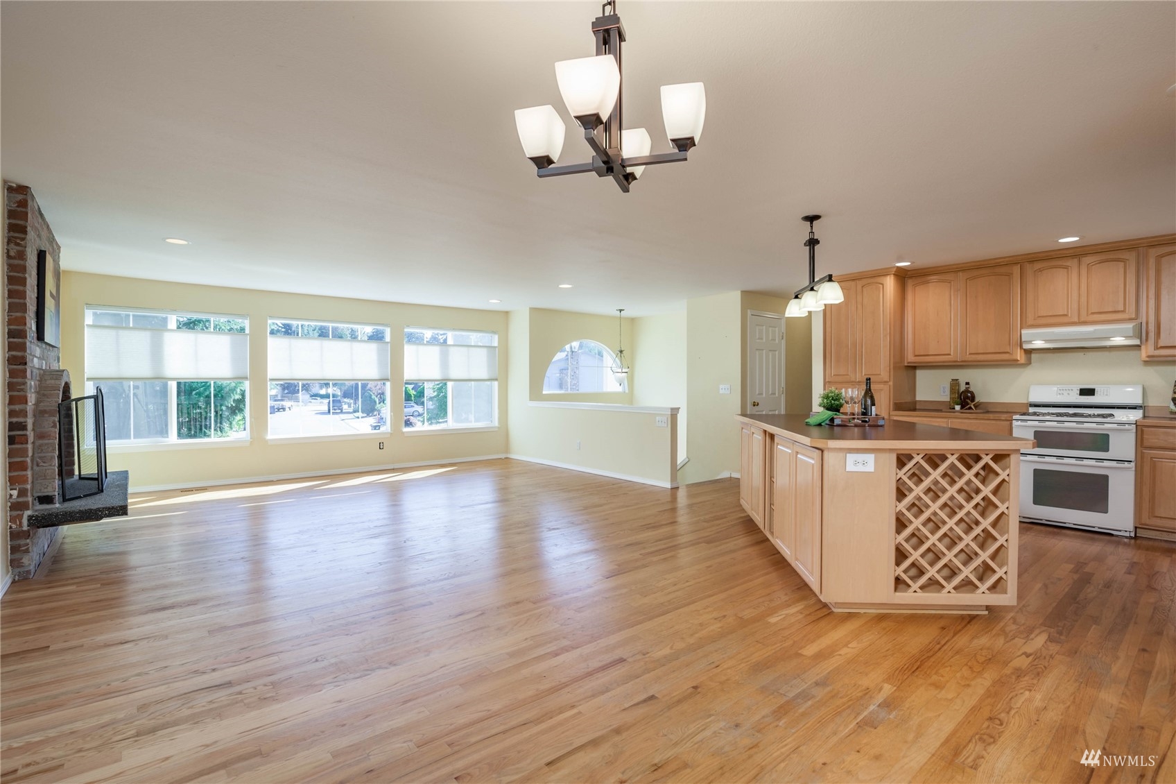 19711 144th Place Southeast Renton, WA 98058 - Photo 4 of 33 Gallery Image 4