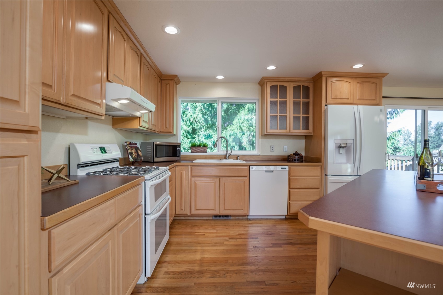 19711 144th Place Southeast Renton, WA 98058 - Photo 7 of 33 Gallery Image 7