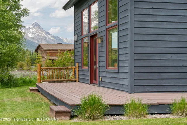 $5,900,000 | 500 East Solitude Drive, Jackson, WY 83001