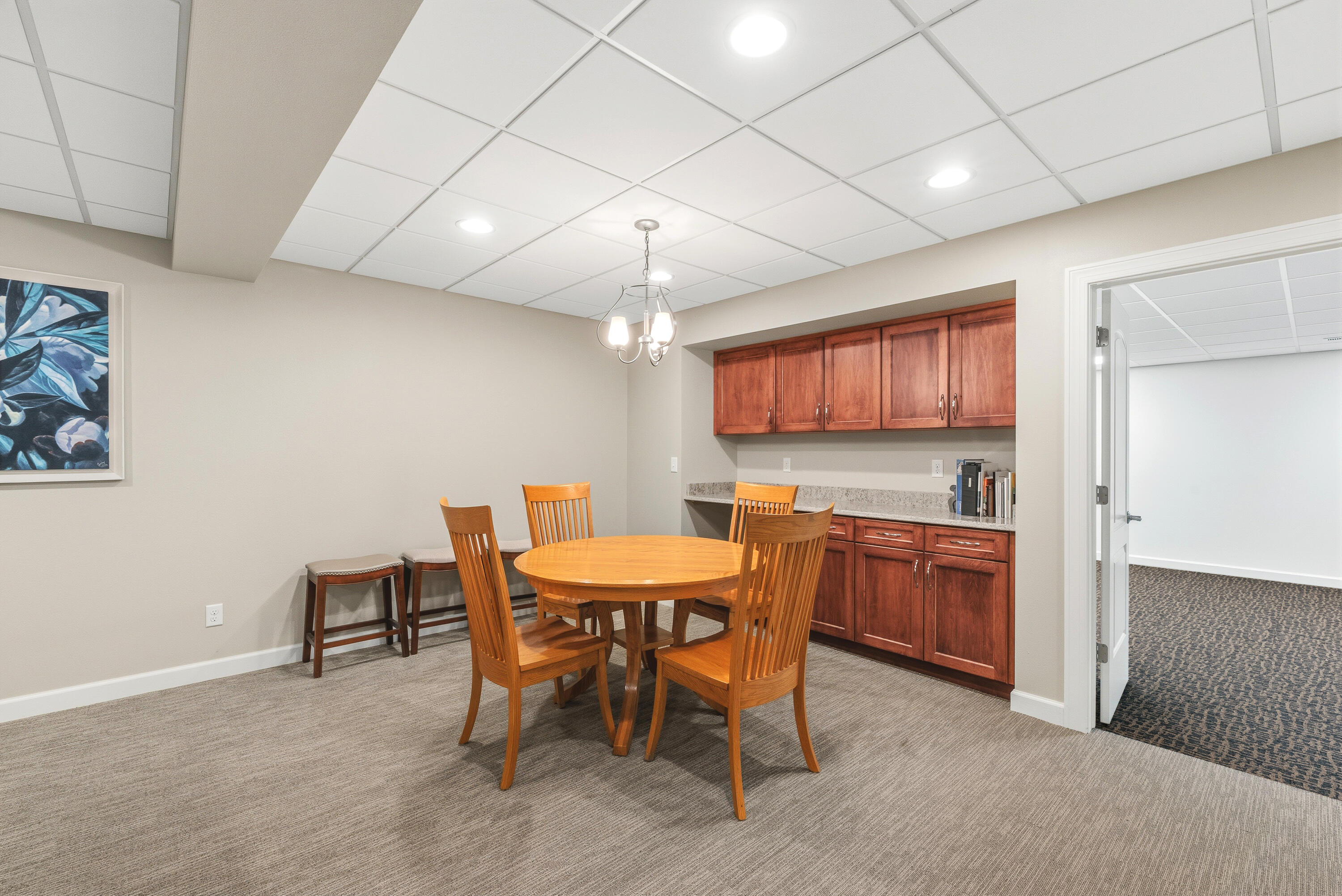N73-w13623 Claas Road, Unit R4 Menomonee Falls, WI 53051 - Photo 27 of 42 Built in Counter/Cabinets