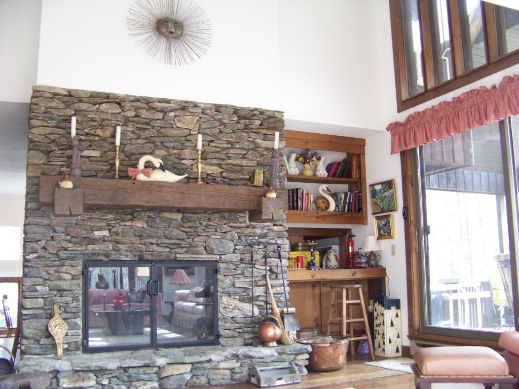 72 Meadow Hawk Lane Rochester, VT 05767 - Photo 3 of 19