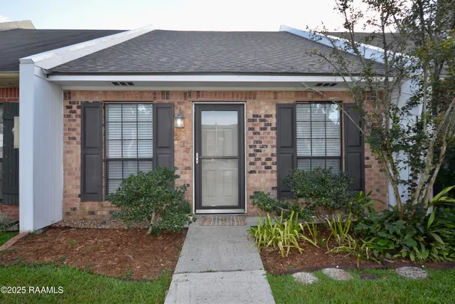 $139,900 | 237 Woodland Circle, New Iberia, LA 70563